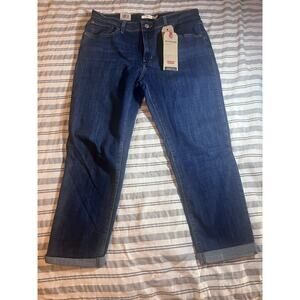 Women Levis Boyfriend Mid Rise Tapered Leg Medium Wash Jean Size 30 W30X L27 NWT